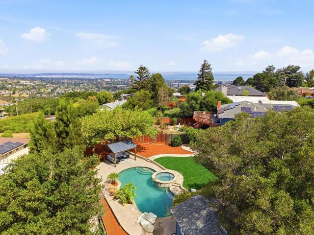 2527 Dekoven Avenue, Belmont, CA 94002