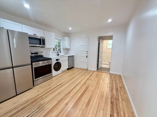5 Stoneland Rd 1, Worcester, MA 01603