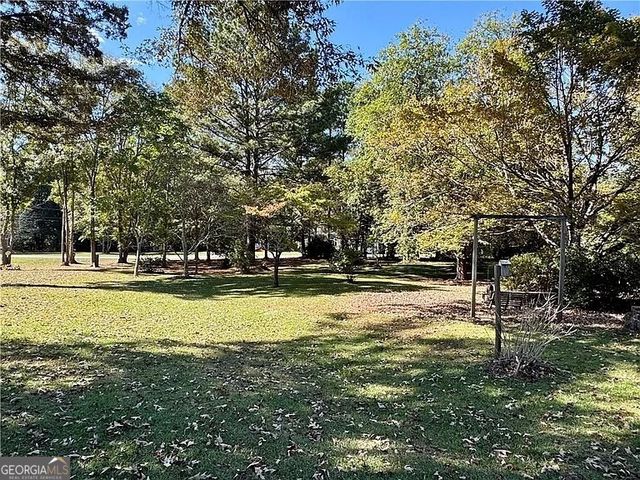 606 Viewpoint Drive, Jackson, GA 30233