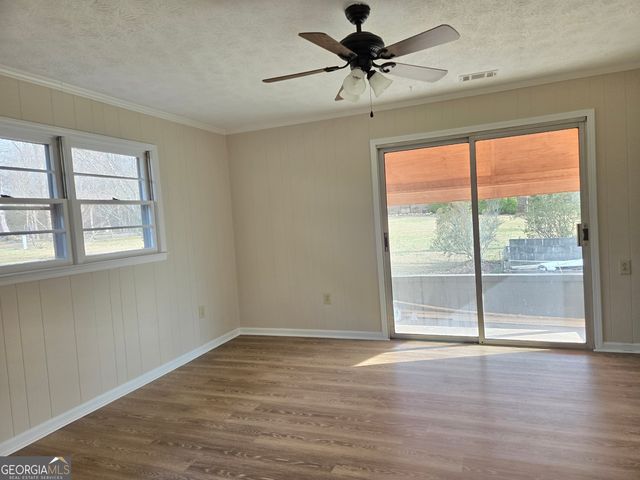 606 Viewpoint Drive, Jackson, GA 30233