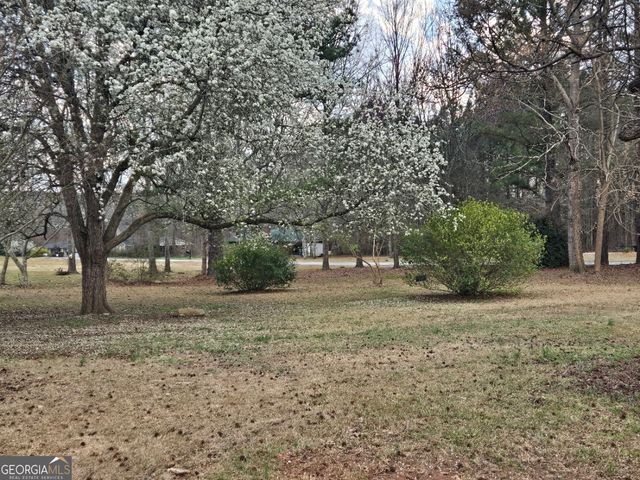 606 Viewpoint Drive, Jackson, GA 30233