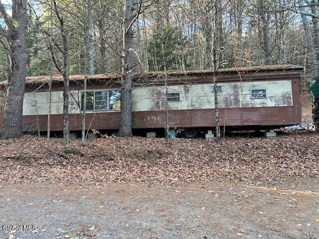 14 Hilltop Road, Edinburg, NY 12835