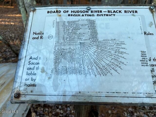 14 Hilltop Road, Edinburg, NY 12835