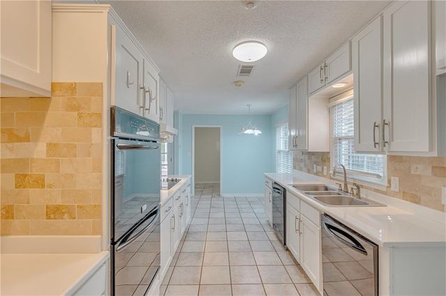 375 Bridle Path Way, Mobile, AL 36608