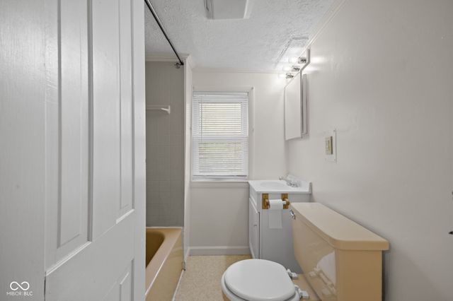1125 E 8th Street, Anderson, IN 46012
