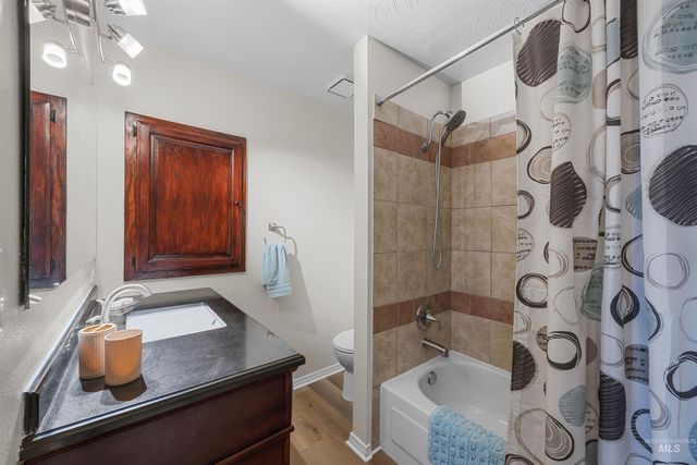 915 S Camas Street, Nampa, ID 83686