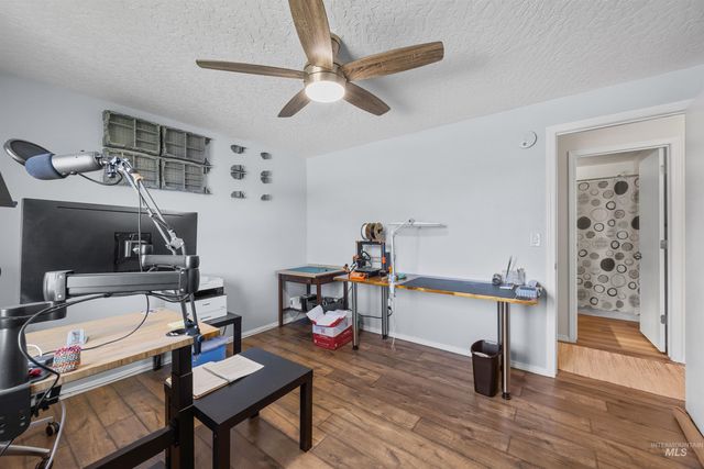 915 S Camas Street, Nampa, ID 83686