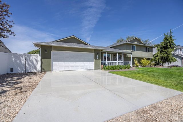 915 S Camas Street, Nampa, ID 83686