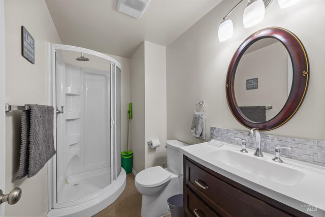 915 S Camas Street, Nampa, ID 83686