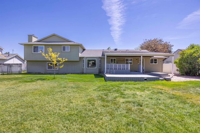 915 S Camas Street, Nampa, ID 83686