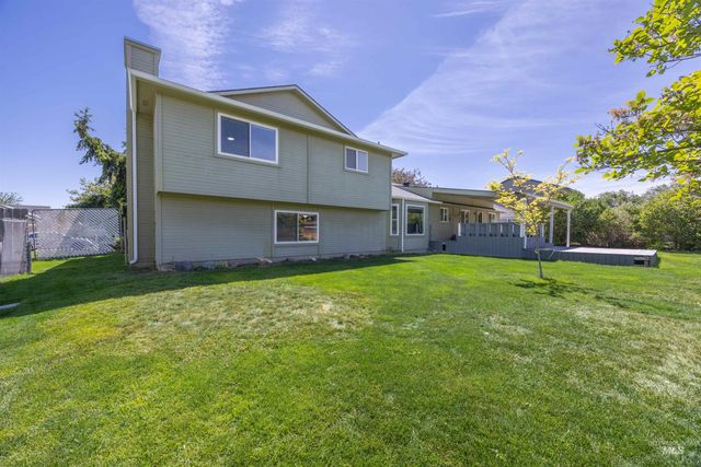 915 S Camas Street, Nampa, ID 83686