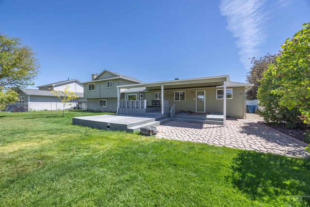 915 S Camas Street, Nampa, ID 83686