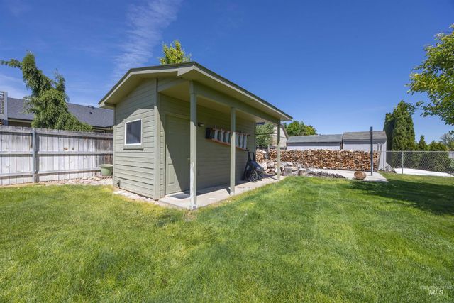 915 S Camas Street, Nampa, ID 83686