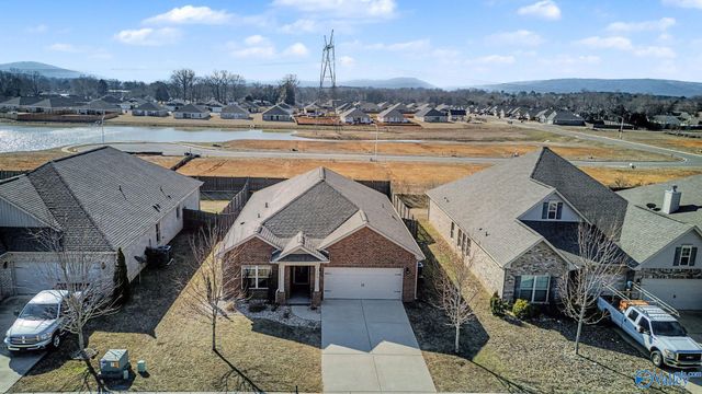 126 Shrewsberry Drive, New Market, AL 35761