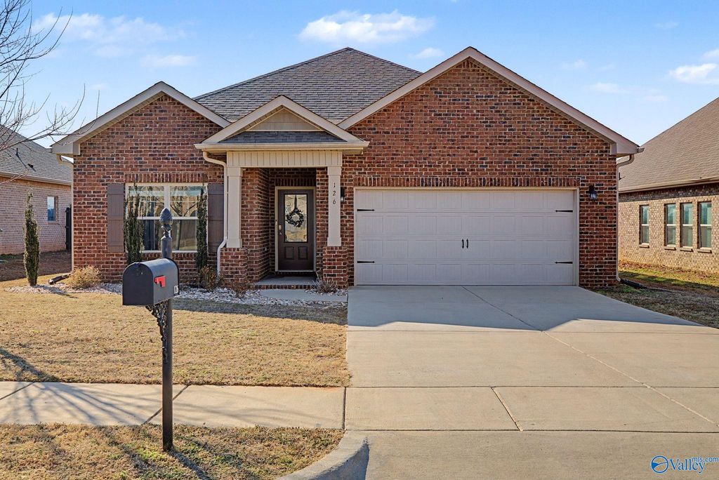 126 Shrewsberry Drive, New Market, AL 35761