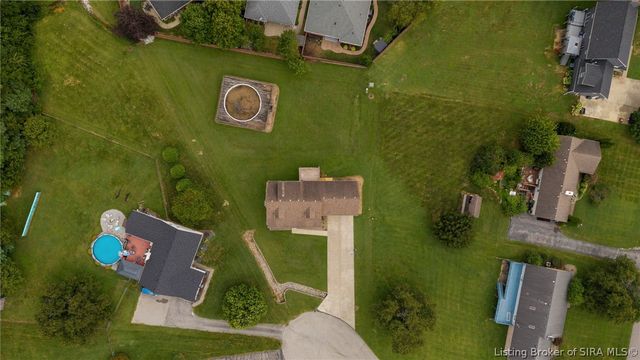 3504 Blockade Drive, Jeffersonville, IN 47130
