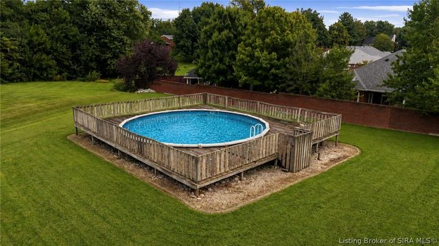 3504 Blockade Drive, Jeffersonville, IN 47130