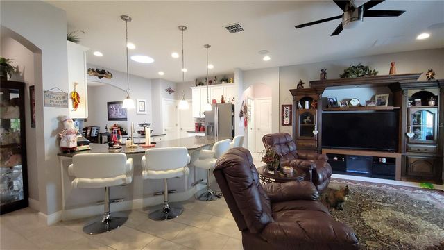 600 SUGAR RIDGE DR, Deland, FL 32720