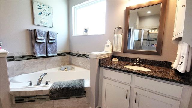 600 SUGAR RIDGE DR, Deland, FL 32720