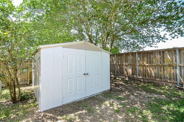 4521 W Columbary Drive, Rosenberg, TX 77471