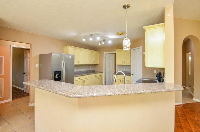 4521 W Columbary Drive, Rosenberg, TX 77471