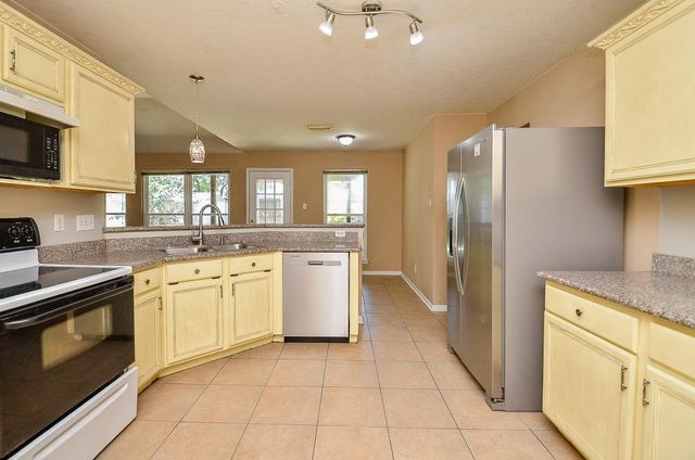 4521 W Columbary Drive, Rosenberg, TX 77471