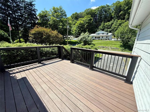 55 Red Mill Road, Cortlandt Manor, NY 10567