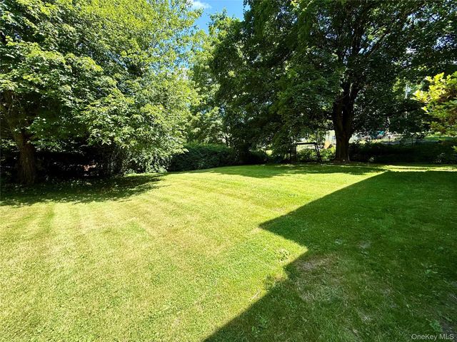 55 Red Mill Road, Cortlandt Manor, NY 10567