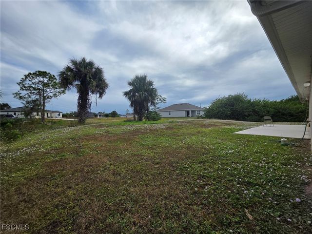 2502 Park RD, Lehigh Acres, FL 33971