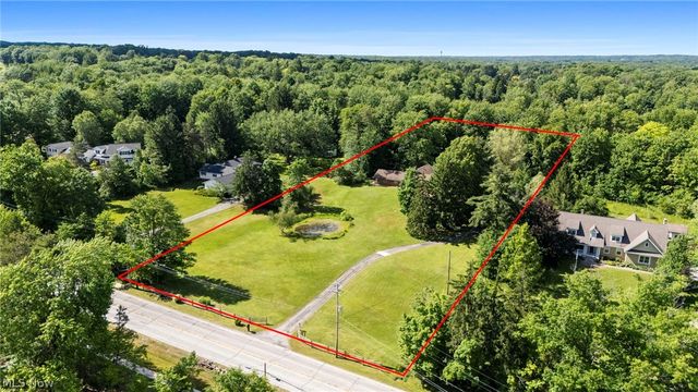 34995 Miles Road, Moreland Hills, OH 44022