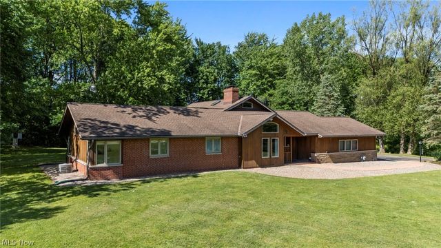 34995 Miles Road, Moreland Hills, OH 44022