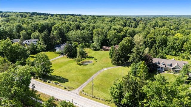 34995 Miles Road, Moreland Hills, OH 44022