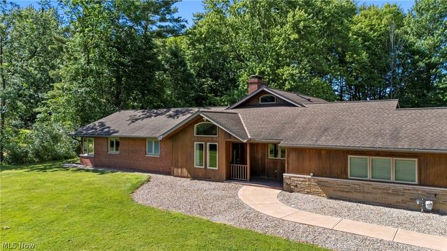 34995 Miles Road, Moreland Hills, OH 44022