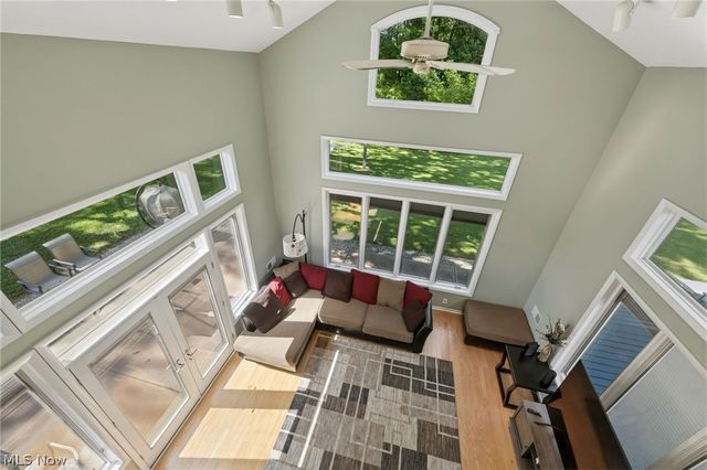 34995 Miles Road, Moreland Hills, OH 44022