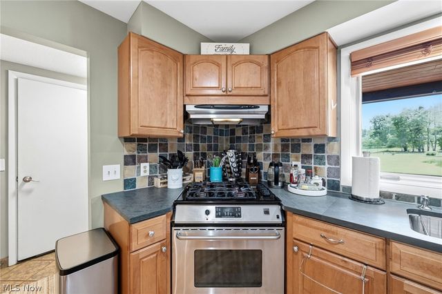 34995 Miles Road, Moreland Hills, OH 44022