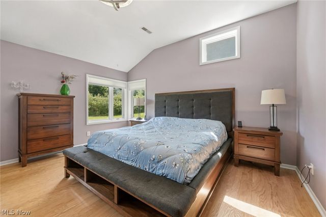 34995 Miles Road, Moreland Hills, OH 44022