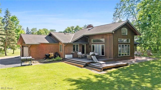 34995 Miles Road, Moreland Hills, OH 44022