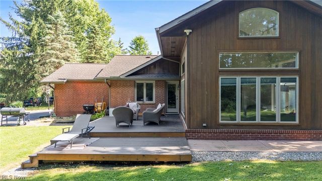 34995 Miles Road, Moreland Hills, OH 44022