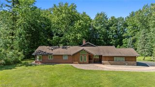 34995 Miles Road, Moreland Hills, OH 44022
