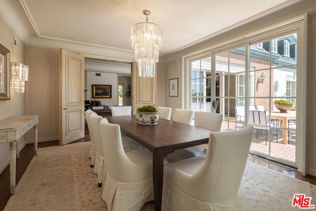1025 N Crescent Drive, Beverly Hills, CA 90210