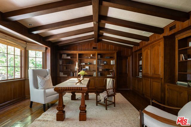 1025 N Crescent Drive, Beverly Hills, CA 90210