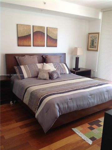 801 Brickell Key Blvd 1004, Miami, FL 33131