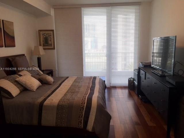 801 Brickell Key Blvd 1004, Miami, FL 33131