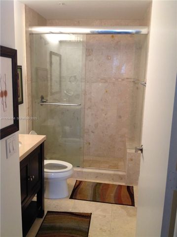 801 Brickell Key Blvd 1004, Miami, FL 33131