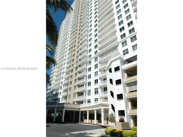 801 Brickell Key Blvd 1004, Miami, FL 33131
