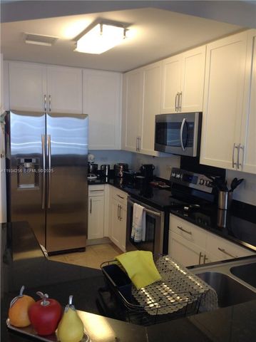 801 Brickell Key Blvd 1004, Miami, FL 33131