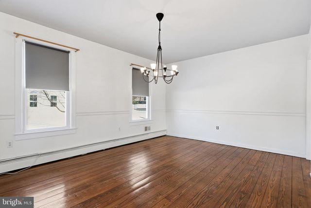 67 COLUMBIA AVE, Hopewell, NJ 08525