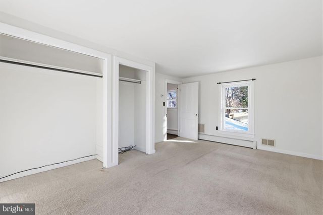 67 COLUMBIA AVE, Hopewell, NJ 08525