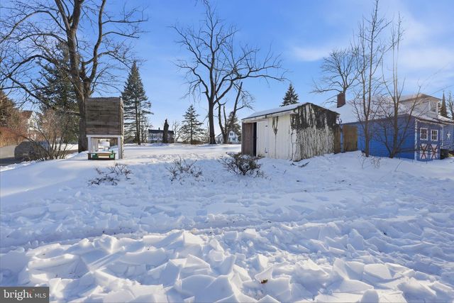 67 COLUMBIA AVE, Hopewell, NJ 08525