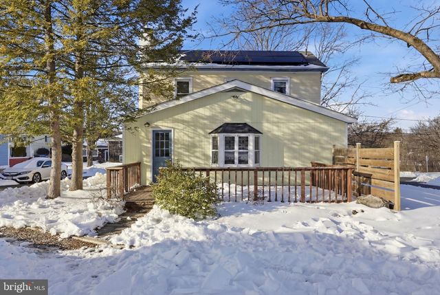 67 COLUMBIA AVE, Hopewell, NJ 08525